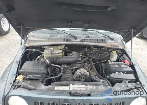 2005 Jeep Liberty Renegade из США, поврежденный, VIN 1J8GK38K25W638439